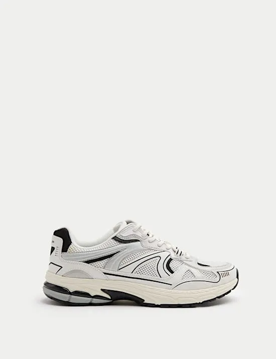 Lifestyle-Turnschuhe mit Mesh und Schnürung