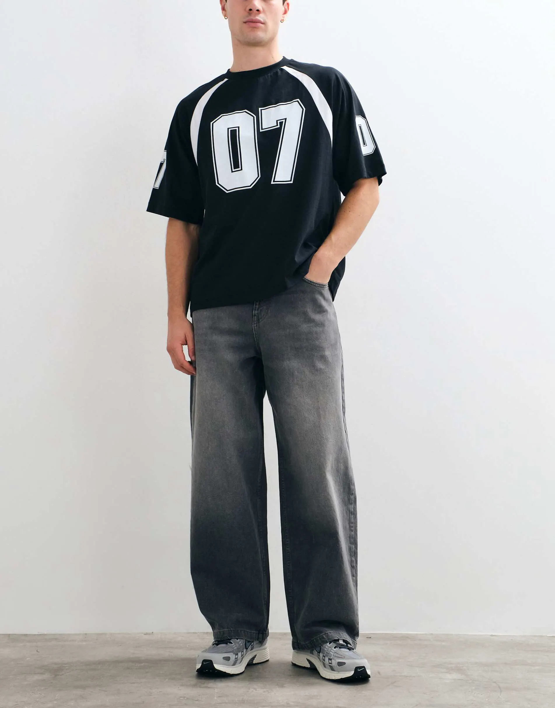 ASOS DESIGN barrel jeans in washed grey