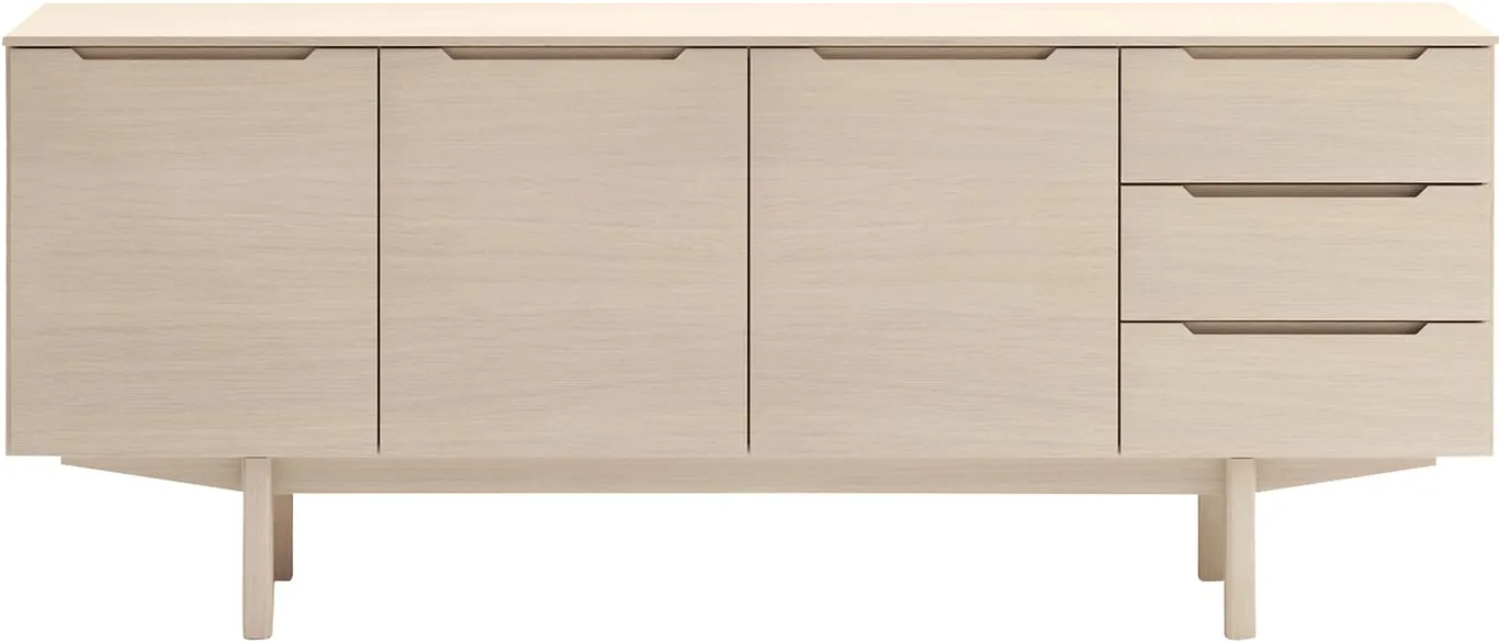 Editions by Skovby skjenk 326 194 x 41, H 79 cm, 3 dører og 3 skuffer, hvitoljet eik