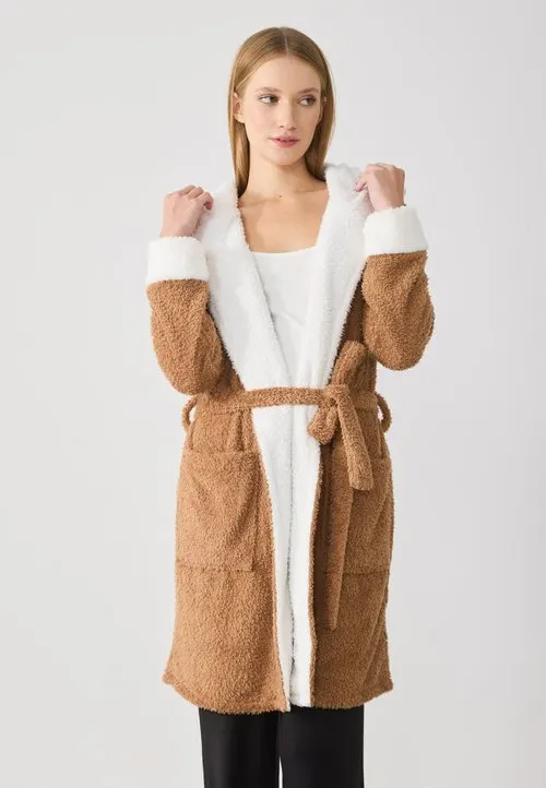 FLUFFY HOODED BATHROBE - Badekåpe - light brown