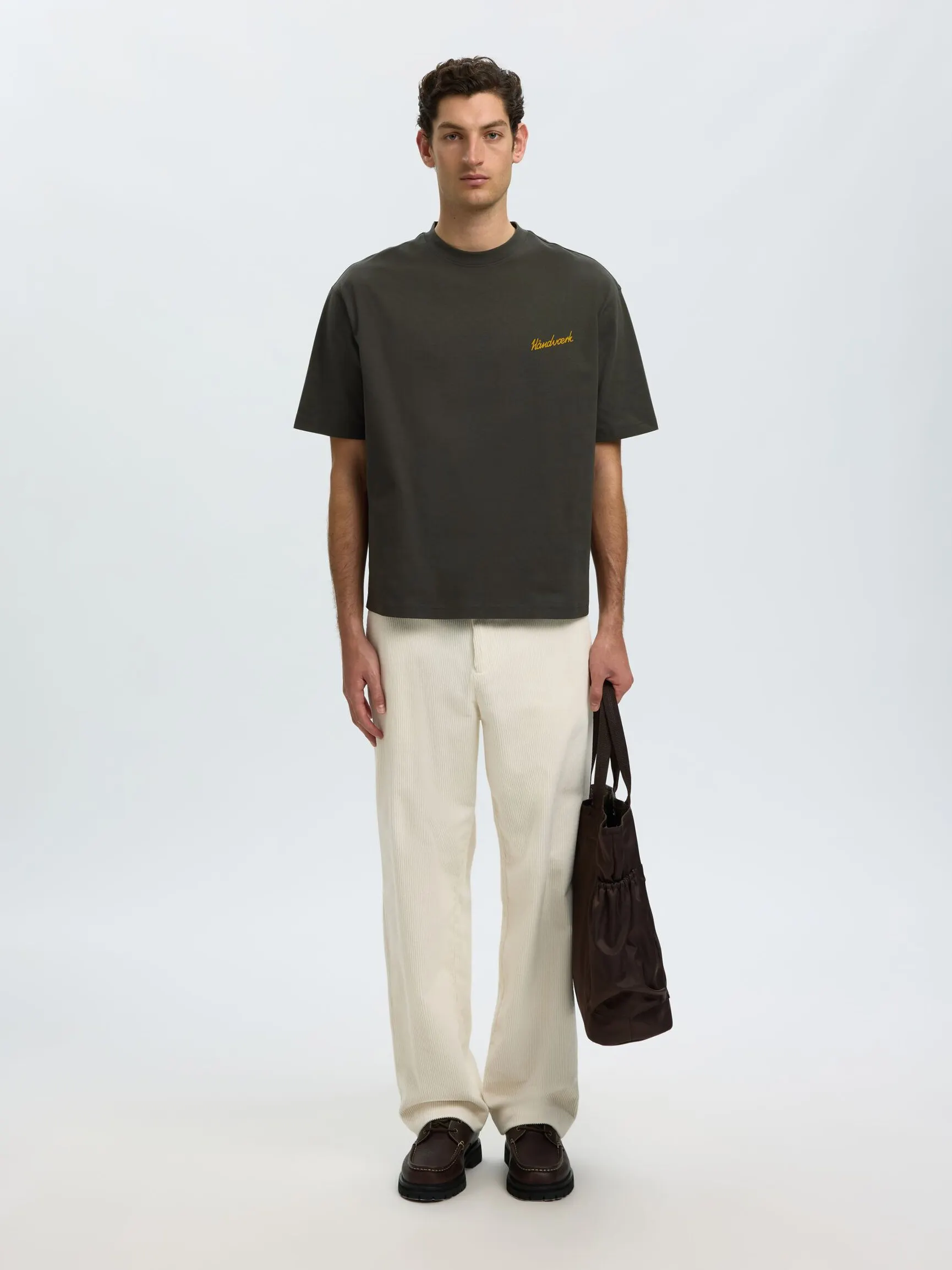 RELAXED FIT T-SKJORTE