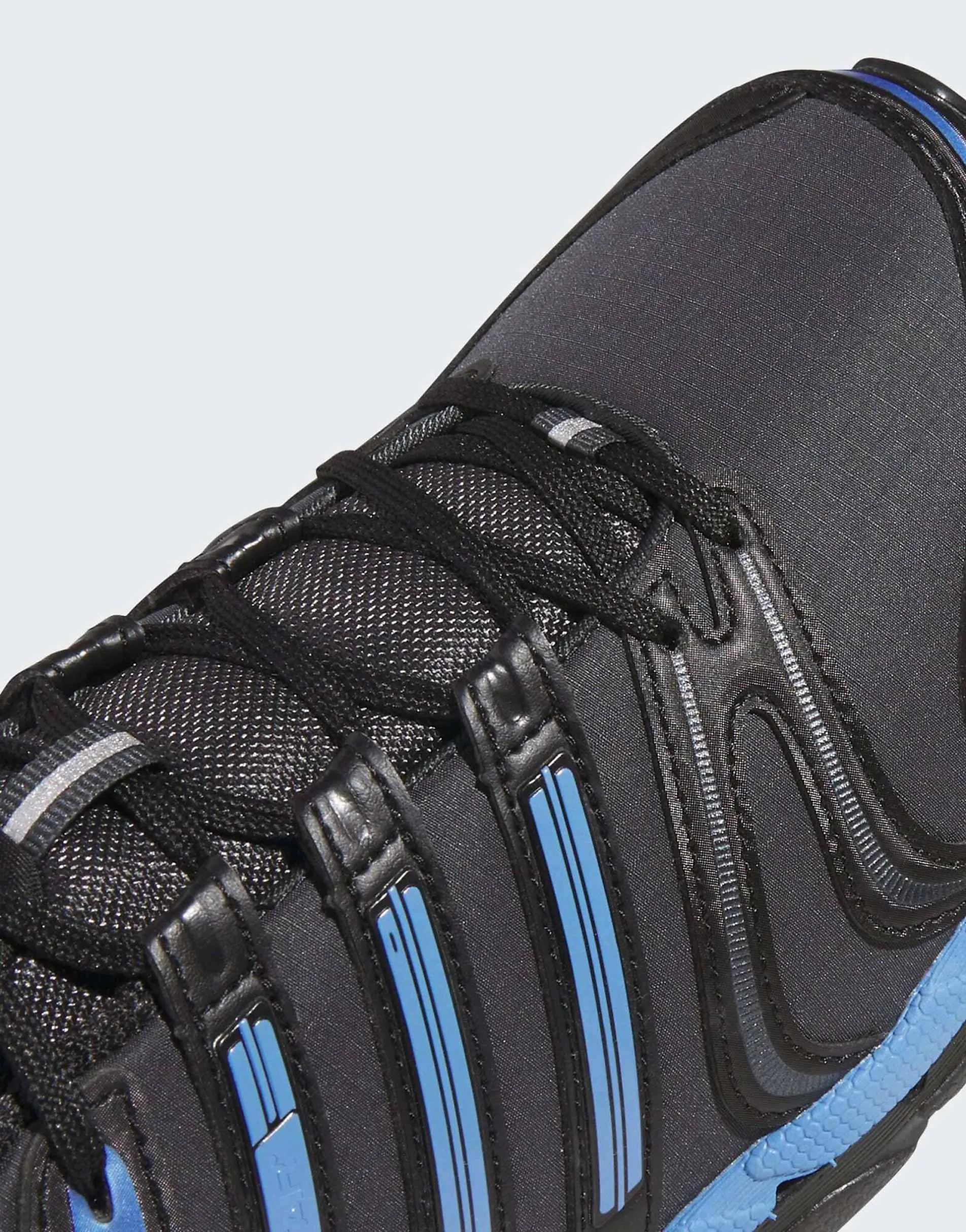 adidas Originals Adistar control 5 shoes in core black / blue fusion met.
