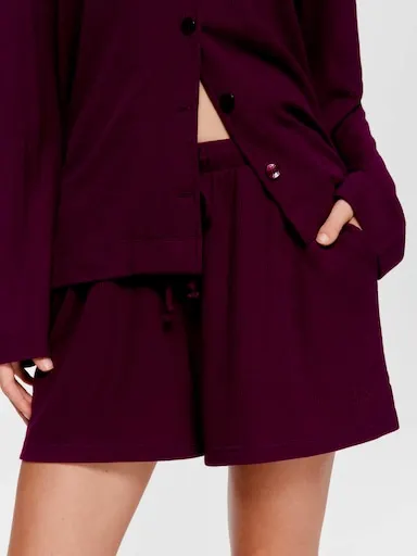 Plum Waffle Mid Short