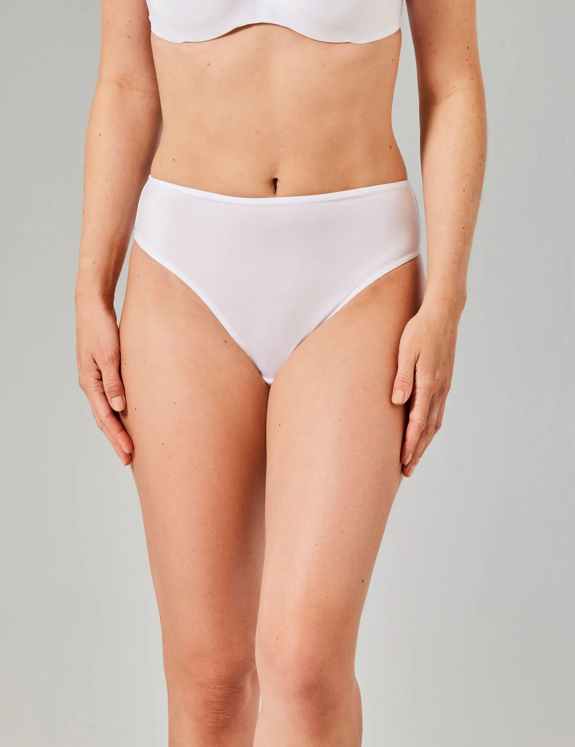 Comfort hoge taille string beige