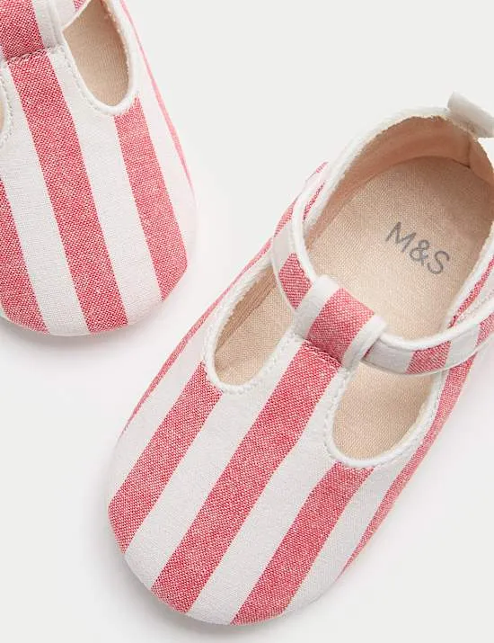 Kinderwagenschuhe mit T-Riemen und Streifenmuster für Babys (0–18 M.)
