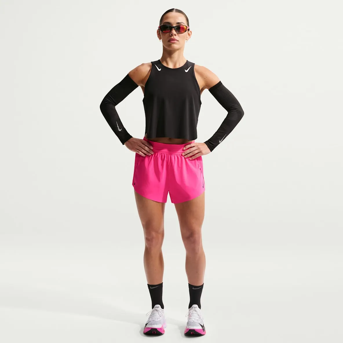 Dri-FIT ADV fôret løpeshorts med mellomhøyt liv til dame (8 cm)