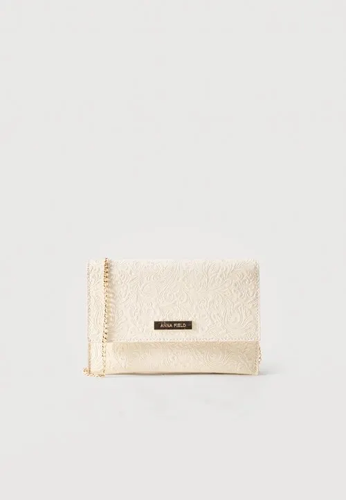 Clutch - off-white