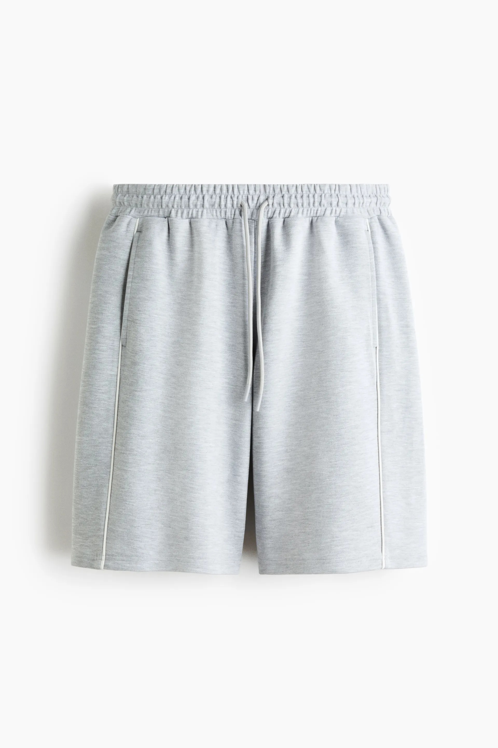 Shorts deportivos Loose Fit con DryMove™