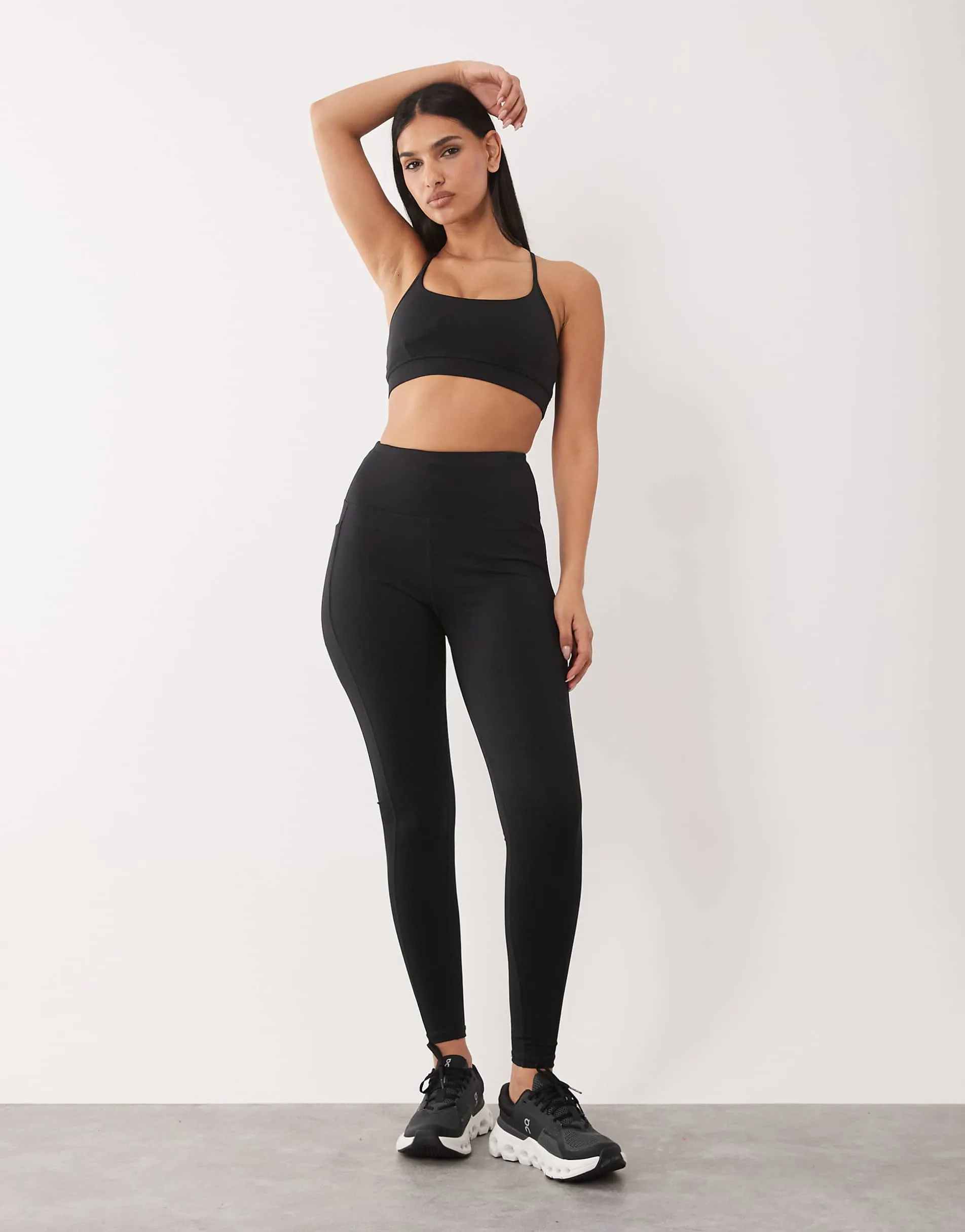 4505 Hourglass Icon active tie waist run legging with phone pocket in black