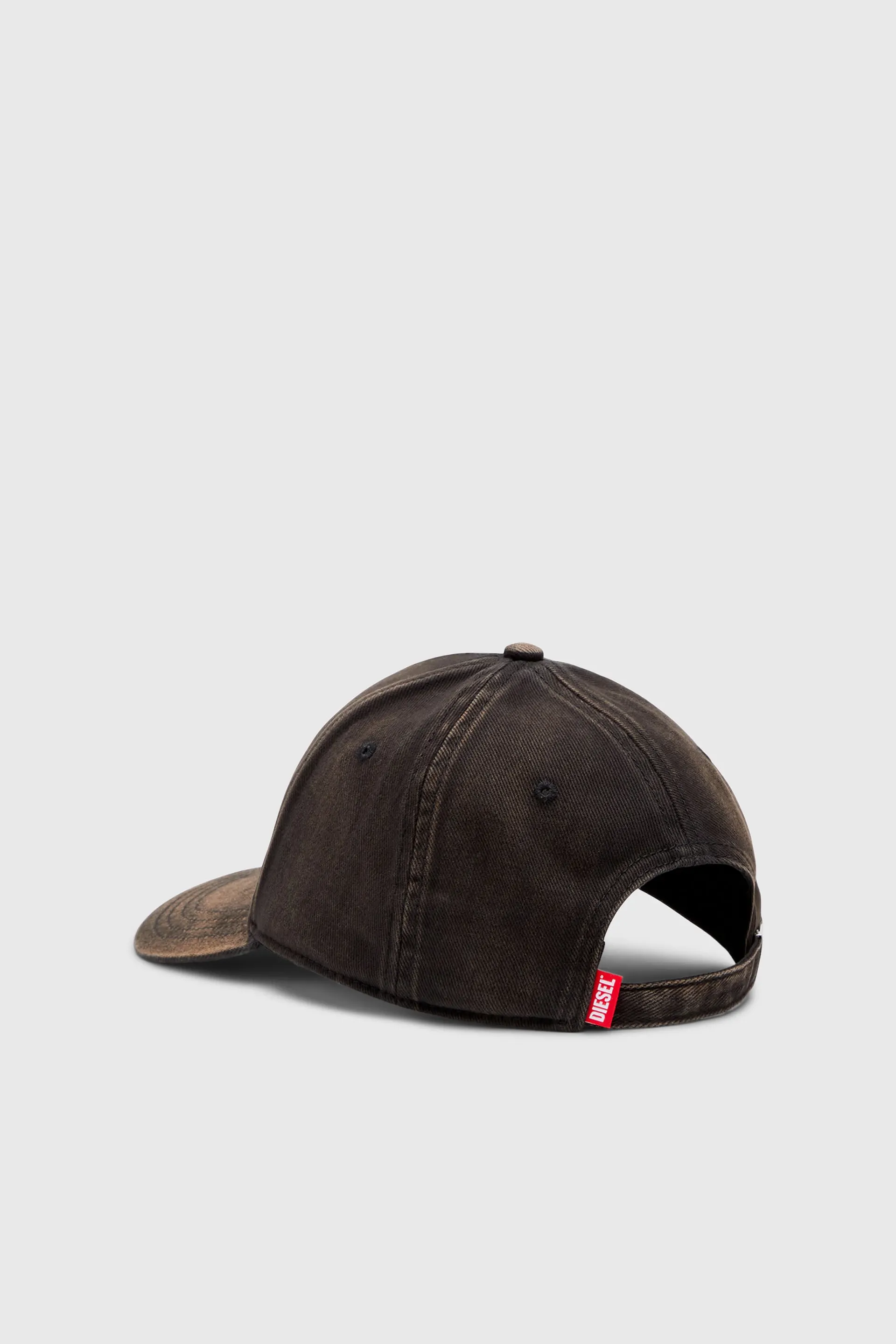 Baseball cap in washed cotton twill