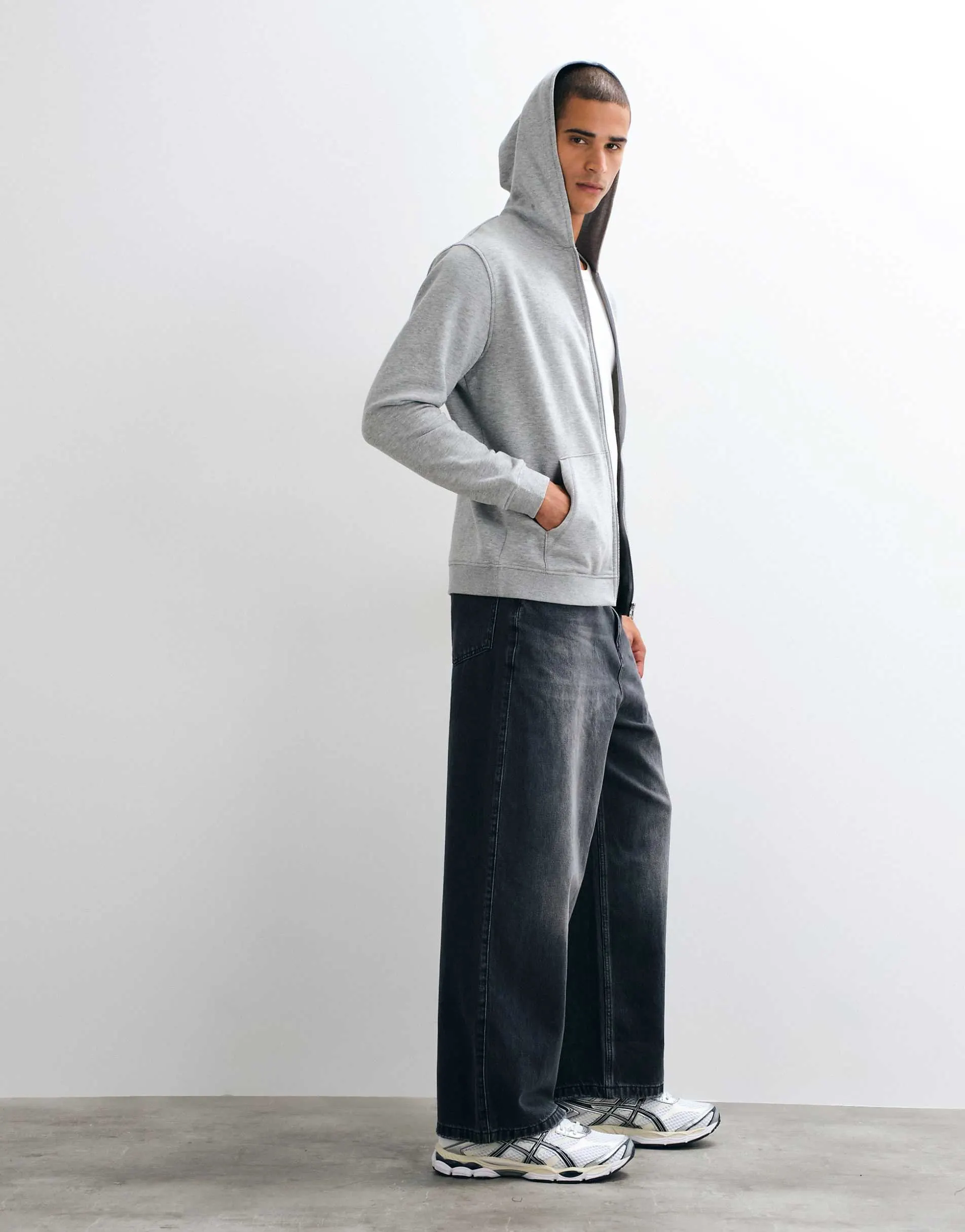 Bershka Super baggy jeans in black