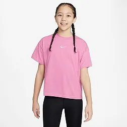 Nike Girls' Sportswear Essential T-Shirt