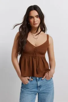 Top tirantes estructura crochet lazo
