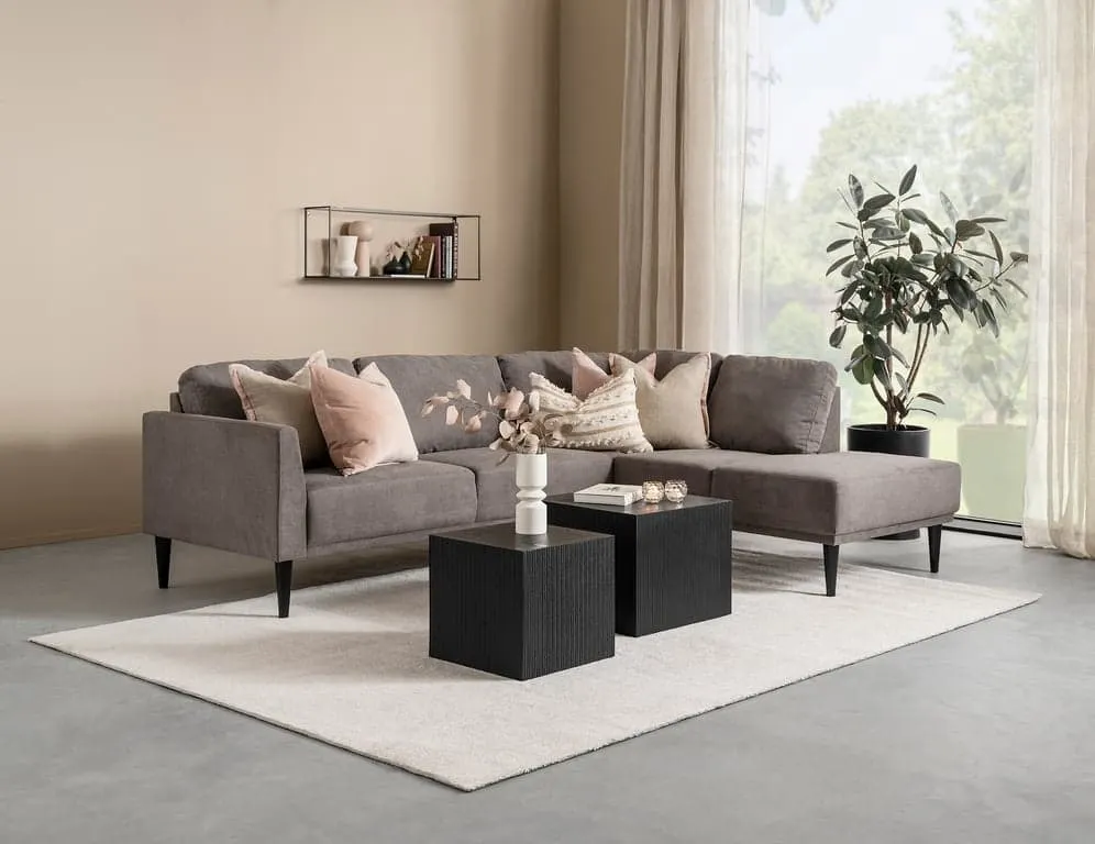 Prato hjørnesofa 3 seter med åpen ende høyre, stoff Soro warm grey
