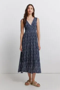 Vestido tirantes frunces hombros