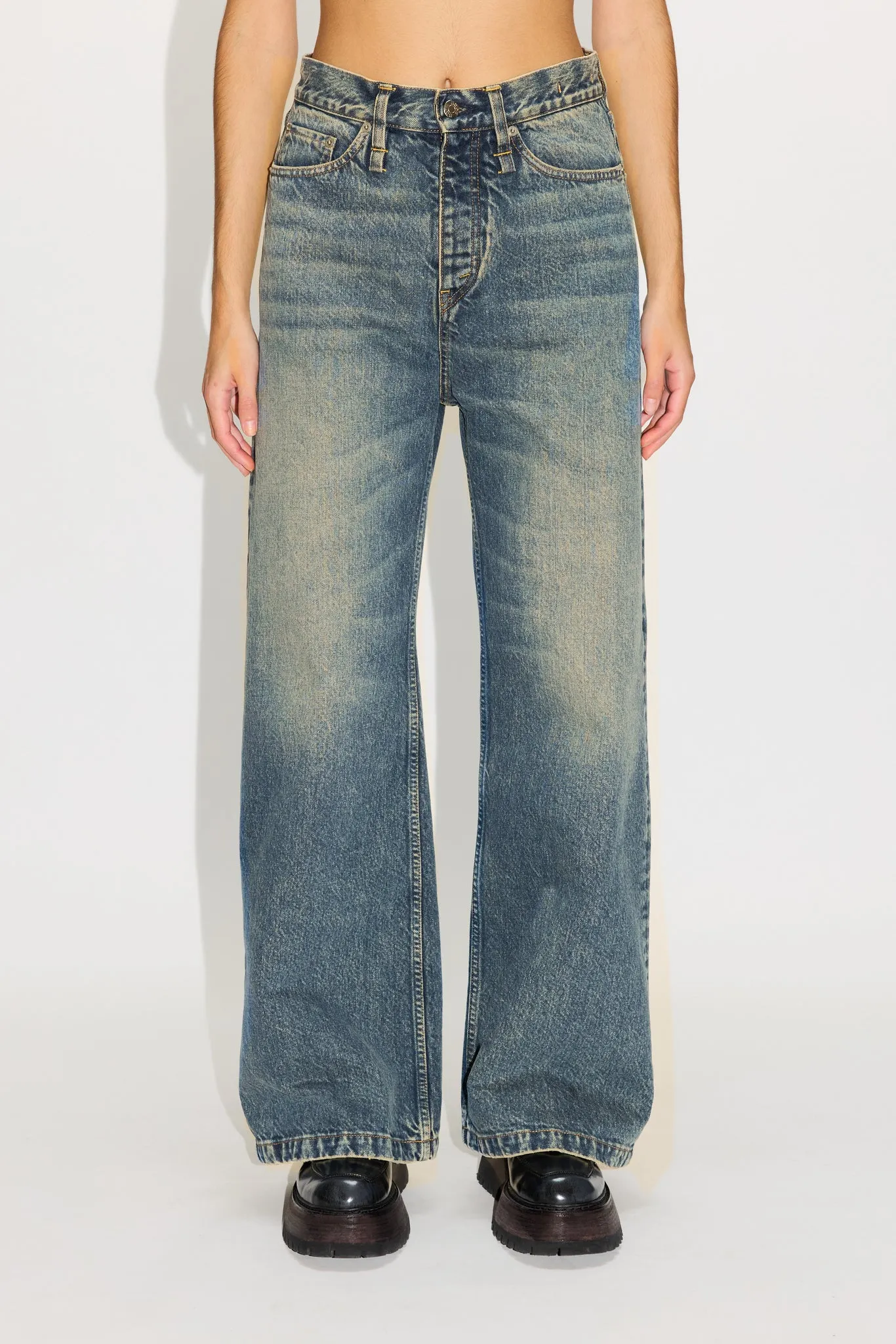 Wide-Leg Jeans
