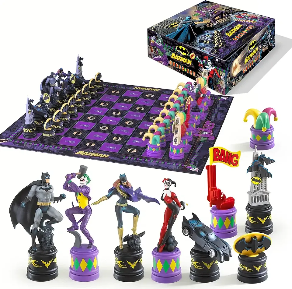 The Noble Collection The Batman Chess Set (The Dark Knight vs The Joker)