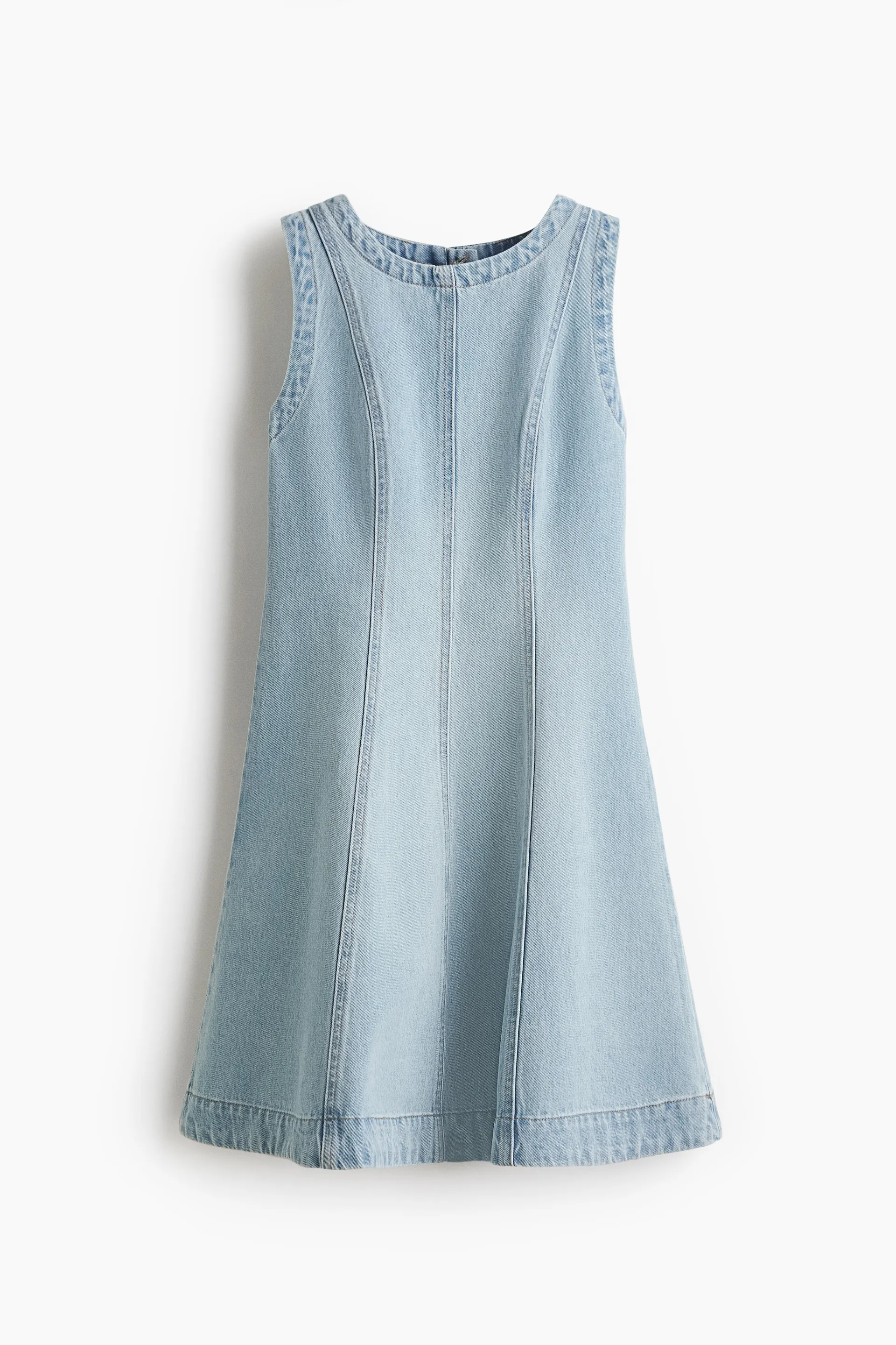 Vestido denim con falda acampanada