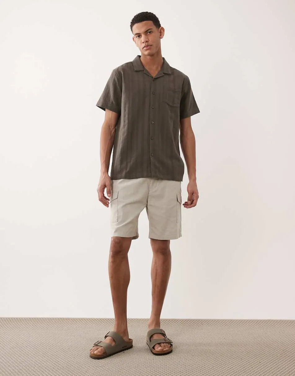 Brave Soul cotton cargo shorts with linen in stone