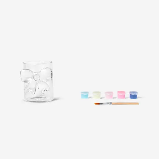 DIY drinking glass with bow