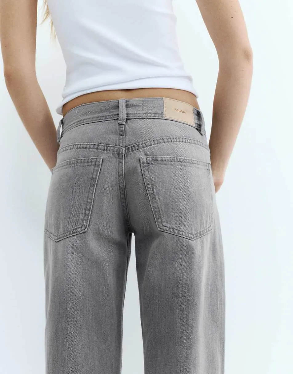Pull&Bear Petite low-rise straight leg jeans in pale grey