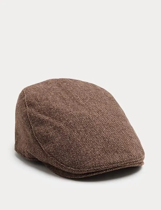 Schiebermütze aus Wolle im Fischgrätdesign