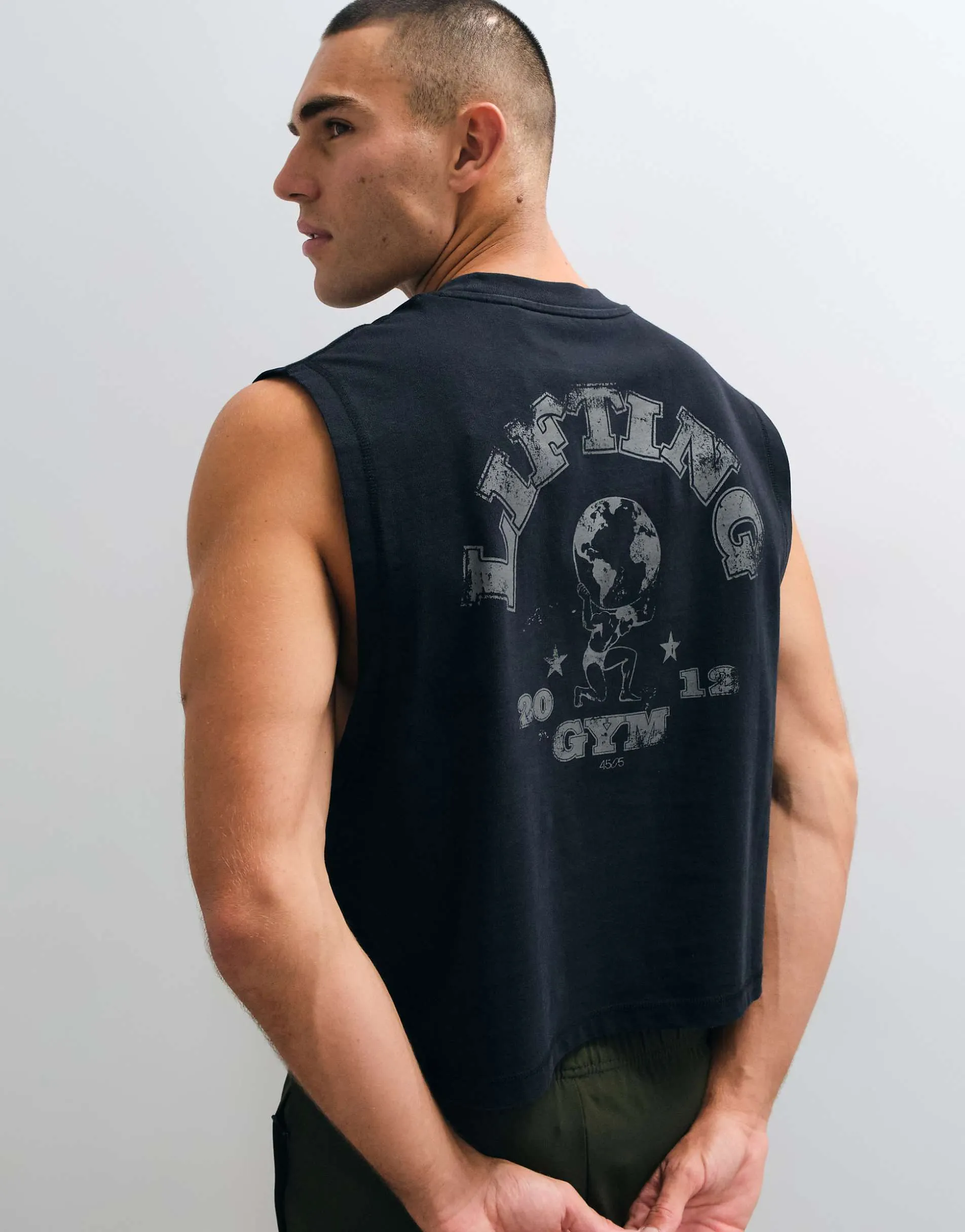 4505 cotton cropped lifting tank with back graphic in washed black