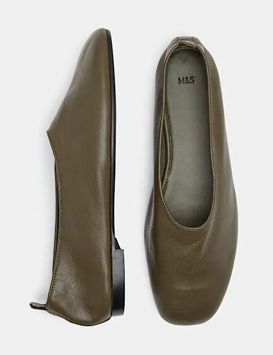 Flache Lederballerinas mit höherem Schnitt