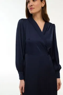 Vestido midi cruzado satinado
