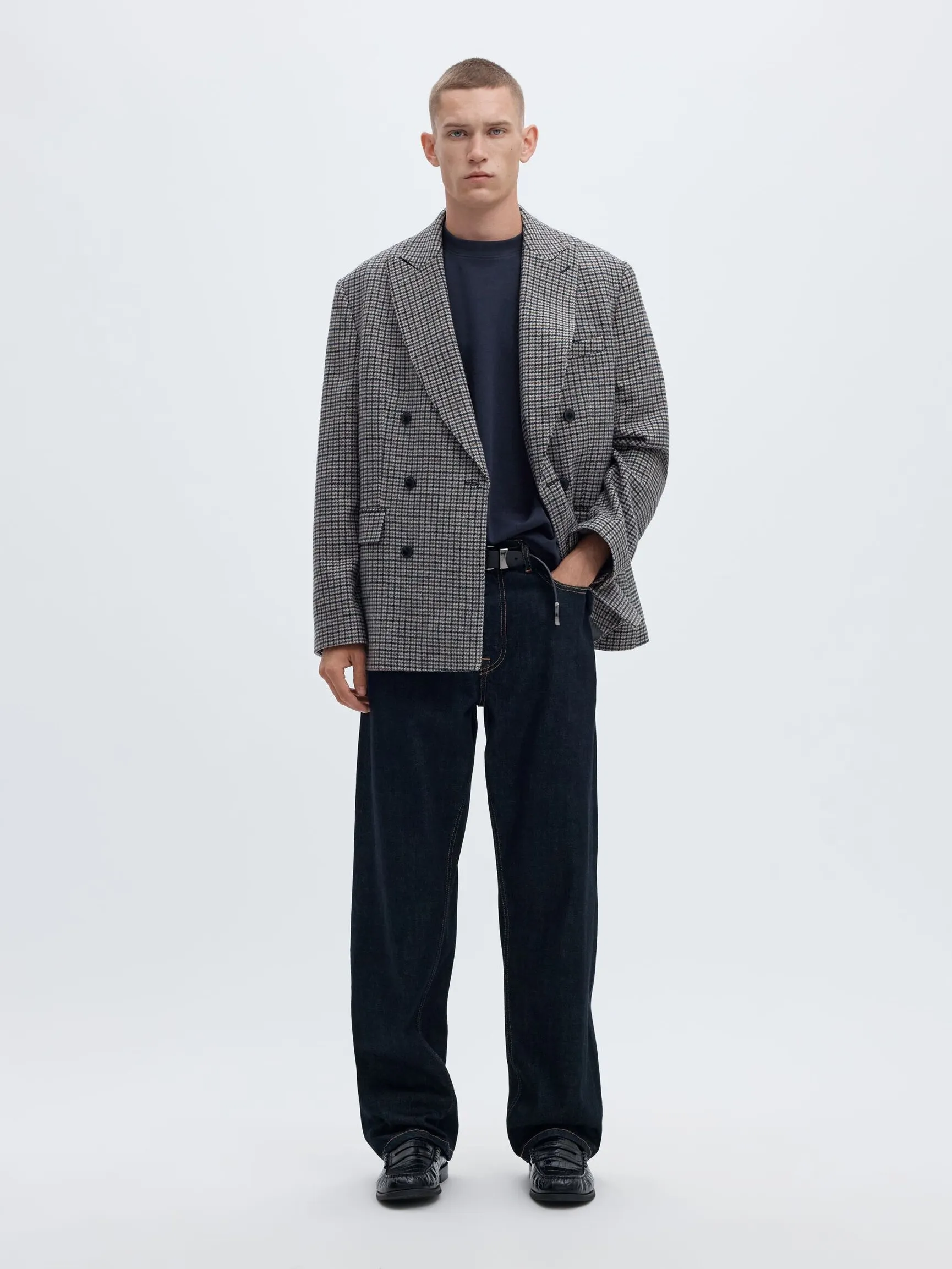 LOOSE FIT T-SKJORTE