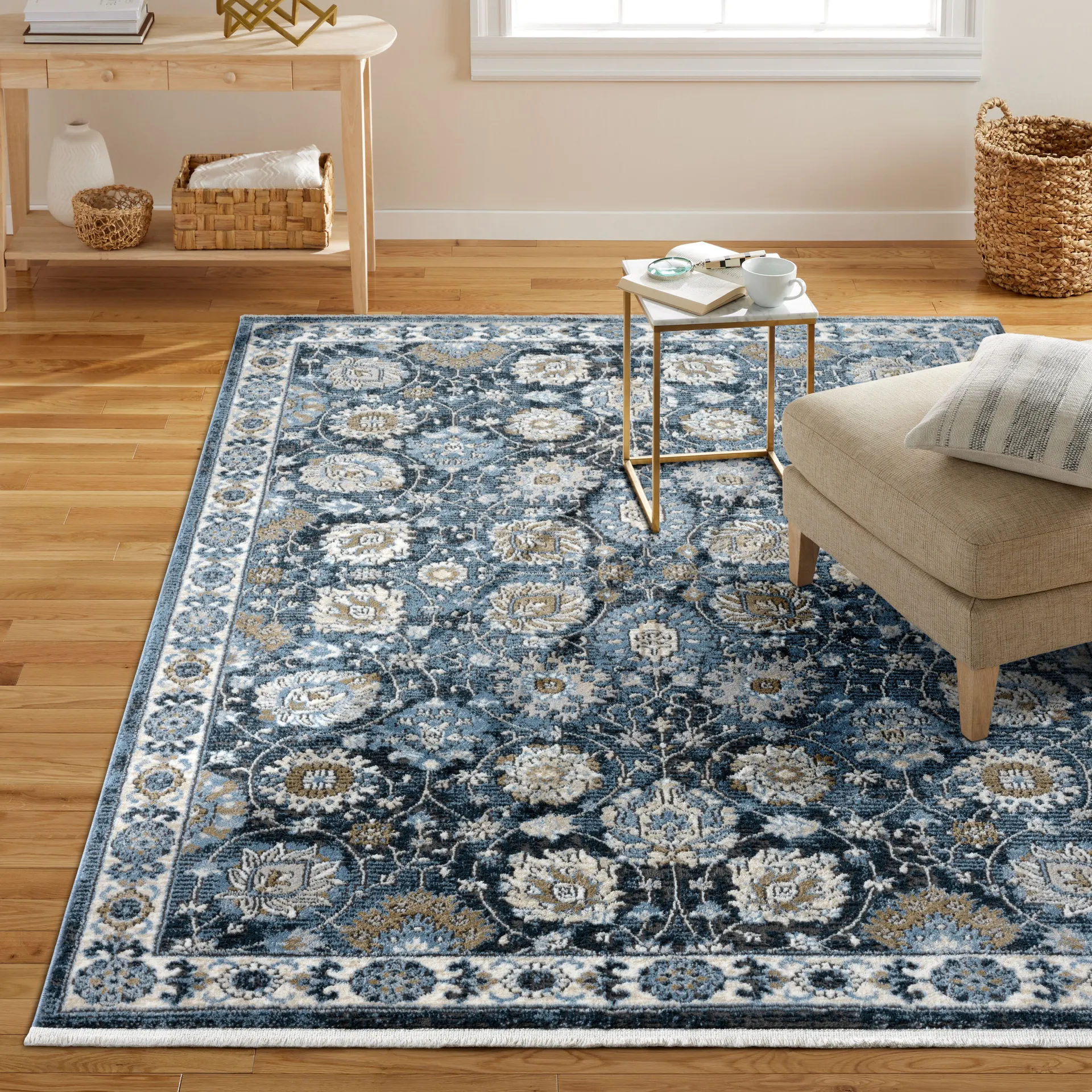 allen + roth Blue Garden 8 x 10 (ft) Loomed Polypropylene Blue Rectangular Indoor Floral/Botanical Spot Clean Only Pet Friendly Area rug