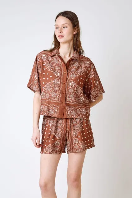Blouse met bandana print en korte mouwen