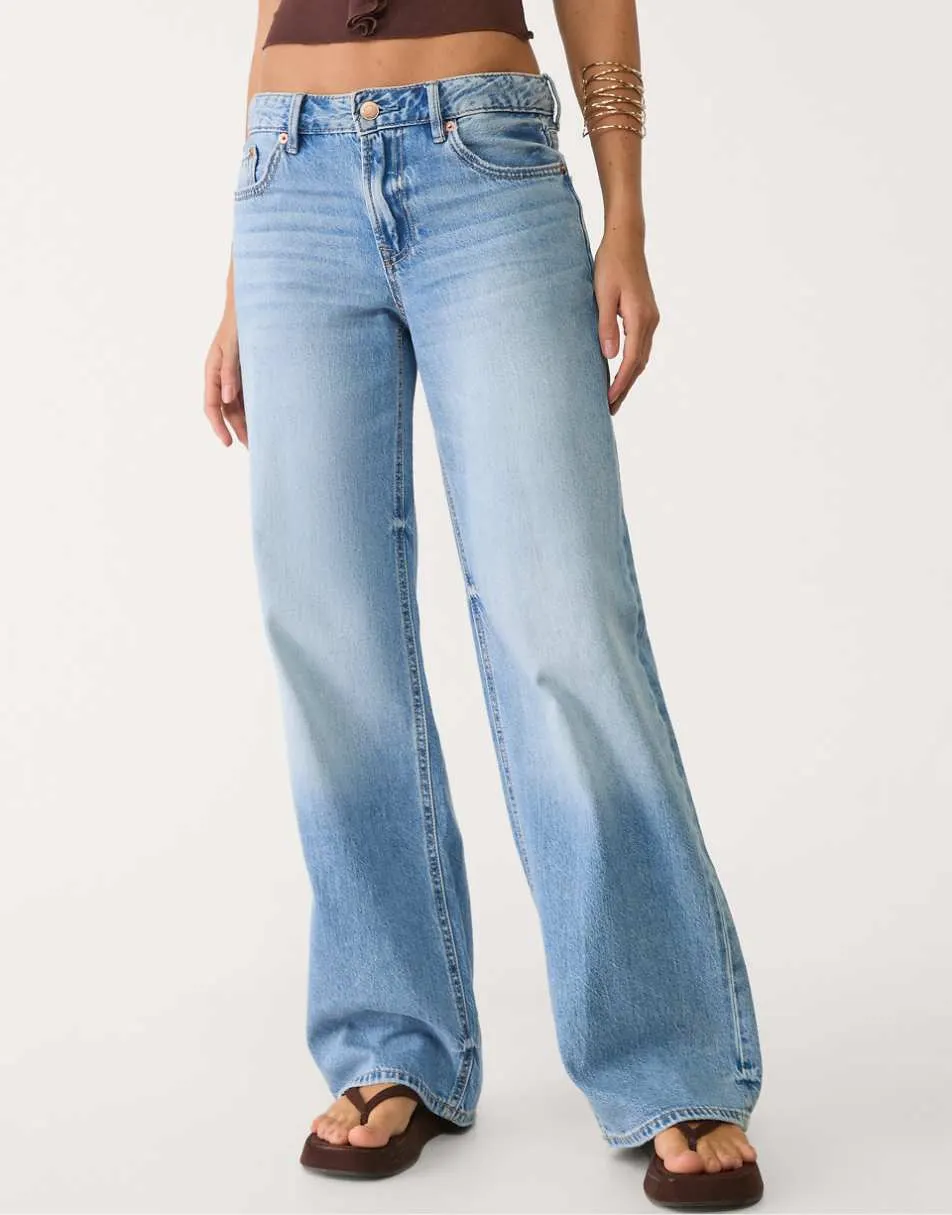 Stradivarius D91 low wide leg jeans in light blue