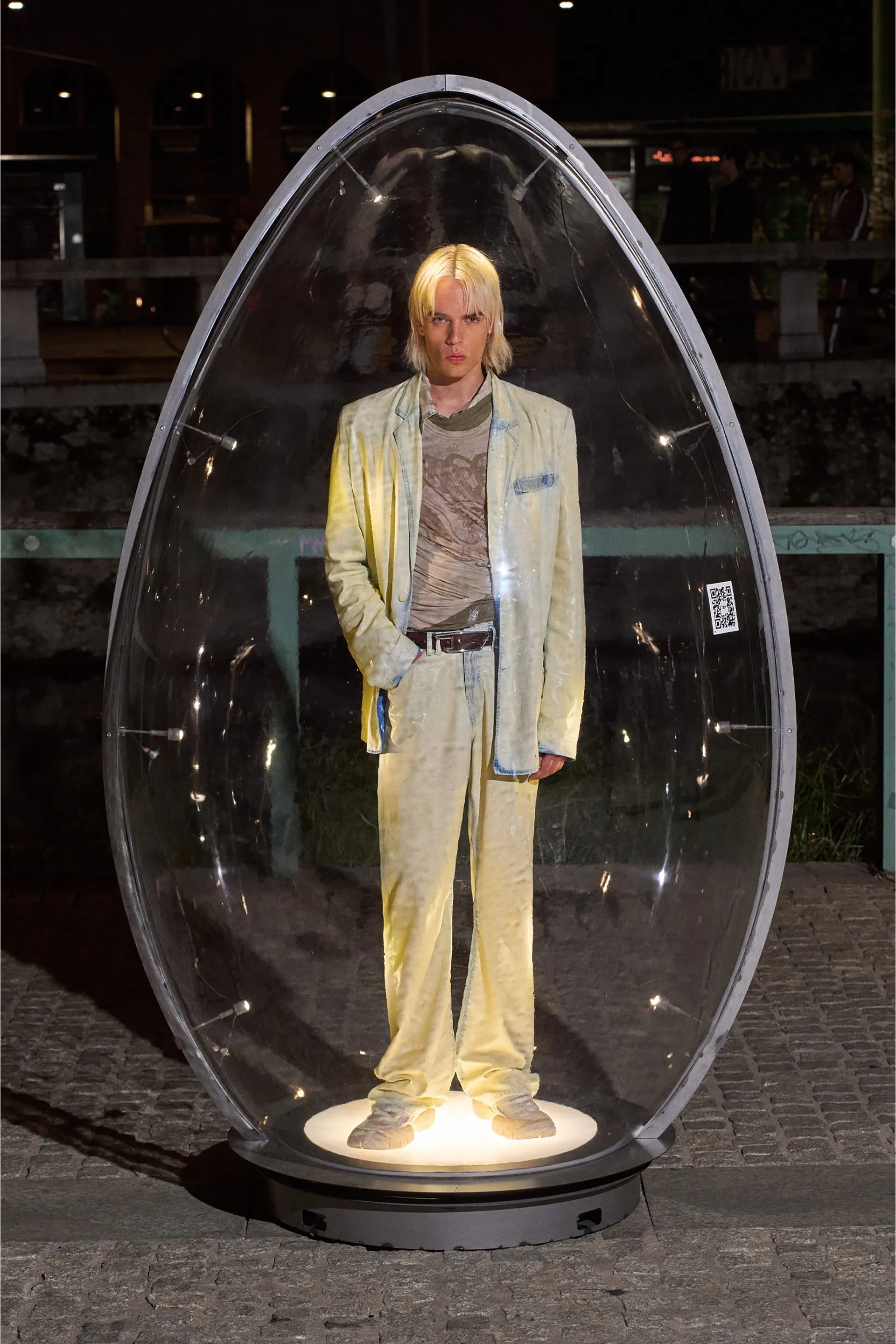 Blazer in fluid X-Ray bleach denim