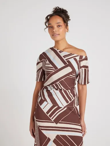 Kim Off Shoulder Top