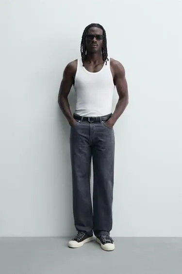STRAIGHT FIT JEANS