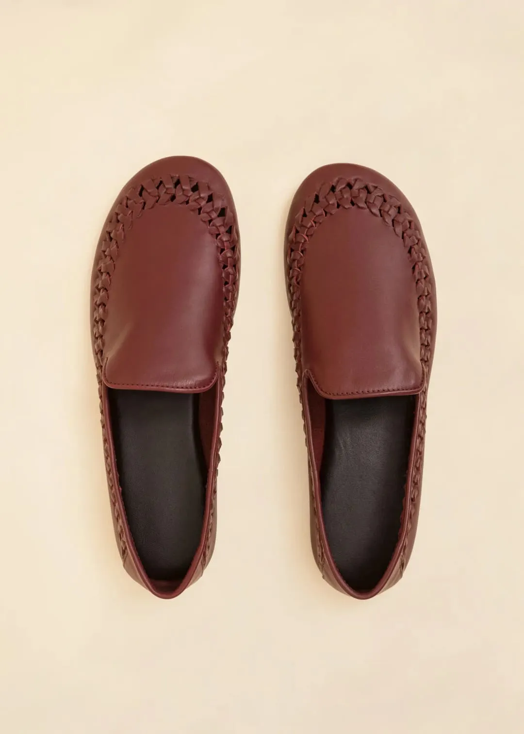 Vinröda loafers i skinn