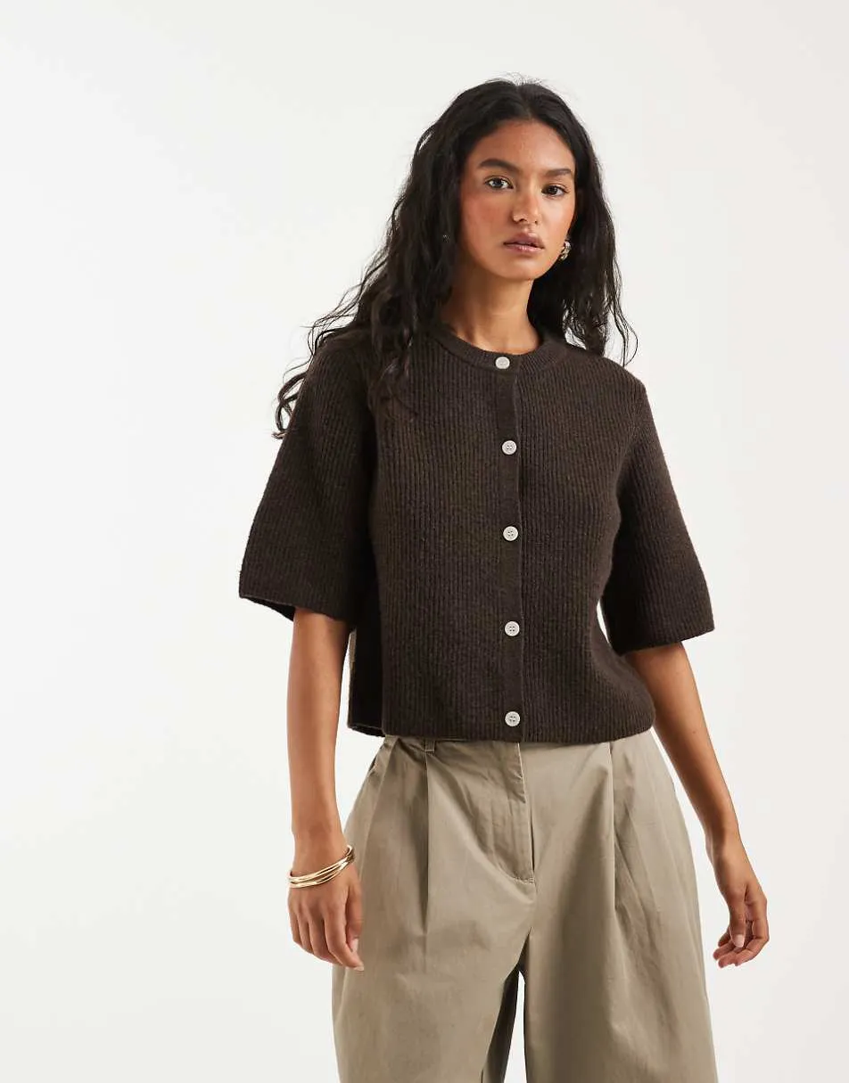 Pieces short sleeve boxy cardigan in chocolate brown