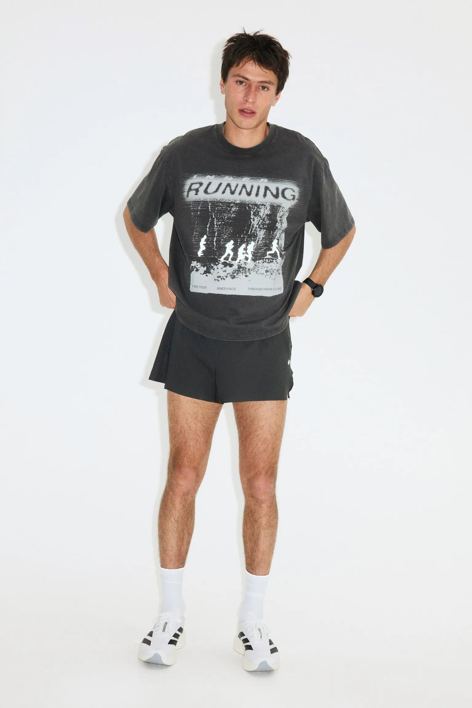 Playera deportiva de corte cuadrado con DryMove™