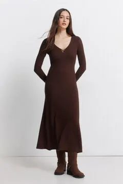 Vestido midi escote abalorio