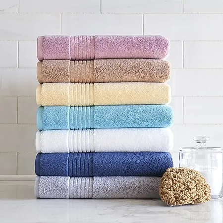 Liz Claiborne Signature Plush Bath Towel