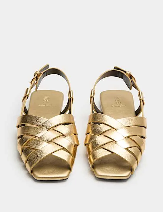 Flache Slingback-Sandalen aus geflochtenem Leder
