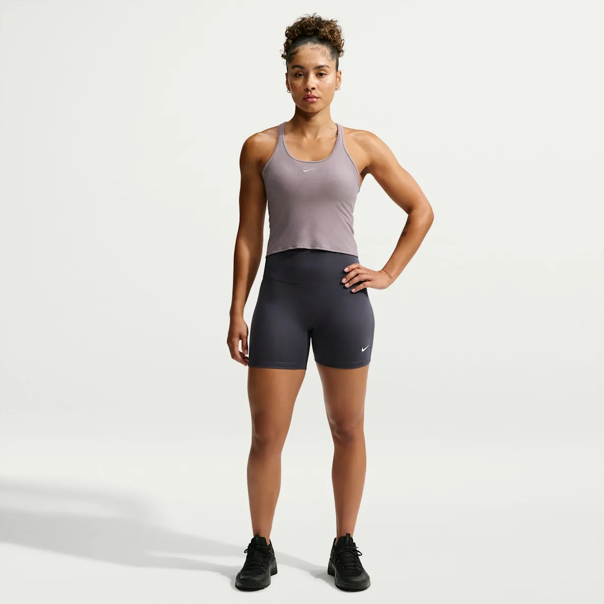Sykkelshorts med høyt liv til dame (13 cm)