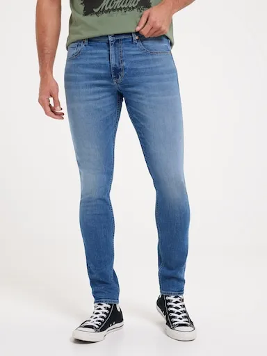 Just Jeans Stretch Skinny Tapered Leg Jean