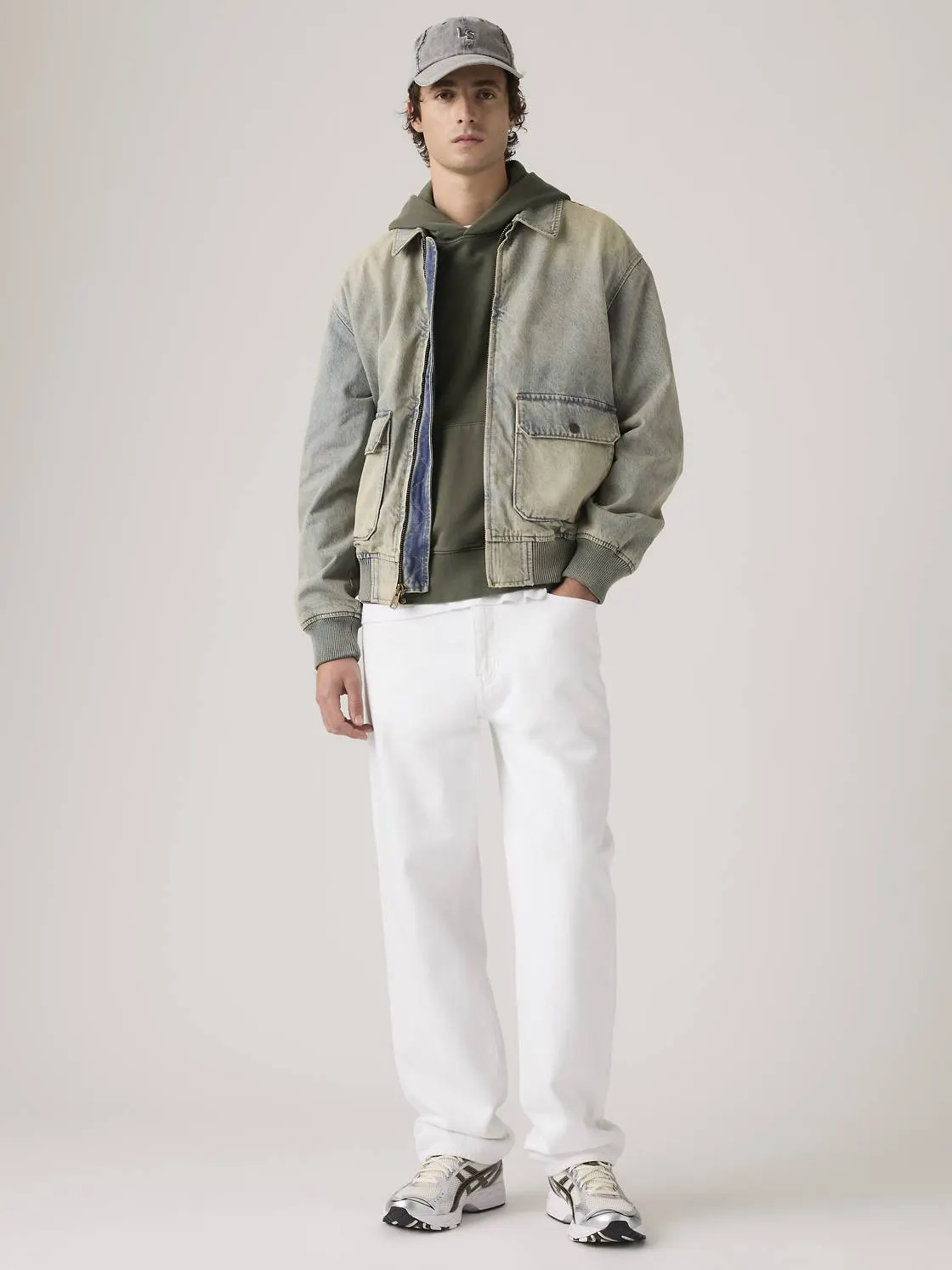 568™ Loose Straight Jeans