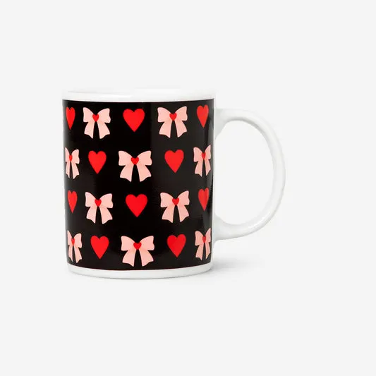 Magic colour changing mug with he...