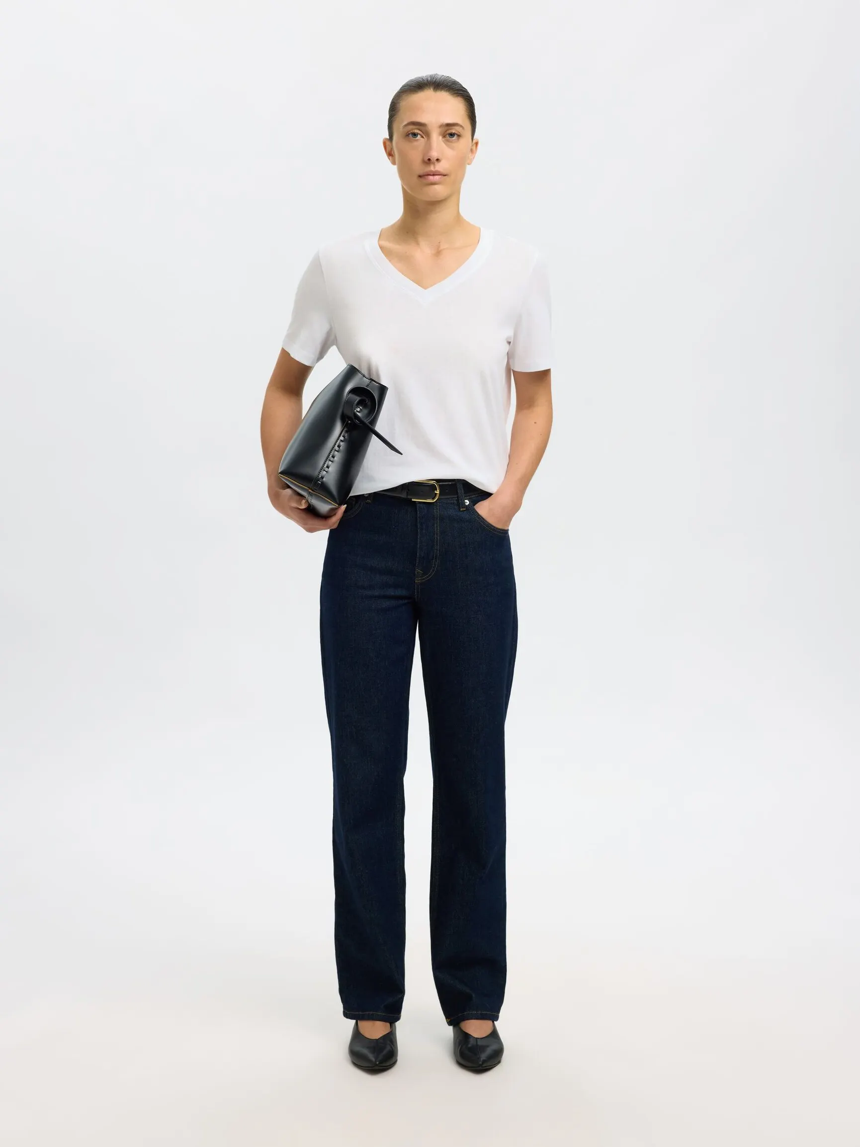 KLASSISK V-NECK T-SKJORTE
