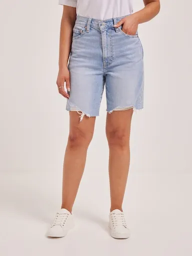 Levi's Ribcage Bermuda Short In Bubble Burst