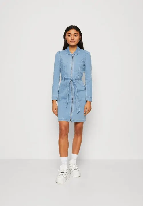 ONLNEW CHIGO DRESS - Dongerikjole - light blue denim