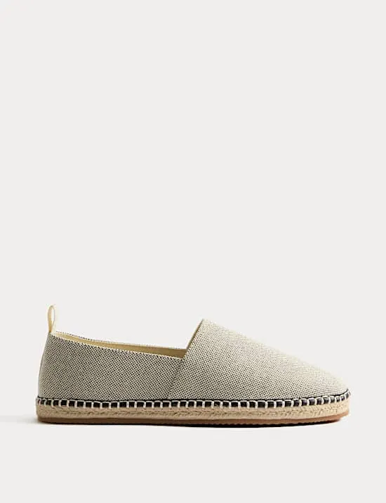 Espadrilles zum Hineinschlüpfen in Glockenform